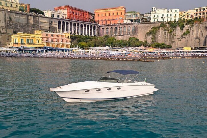 Capri Exclusive Private boat tour with City Visit and Brunch 