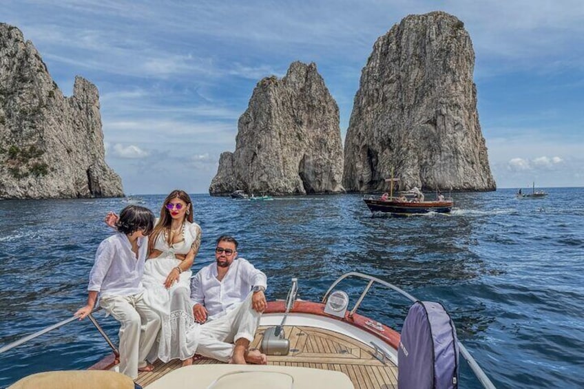 Capri Exclusive Private boat tour with City Visit and Brunch 