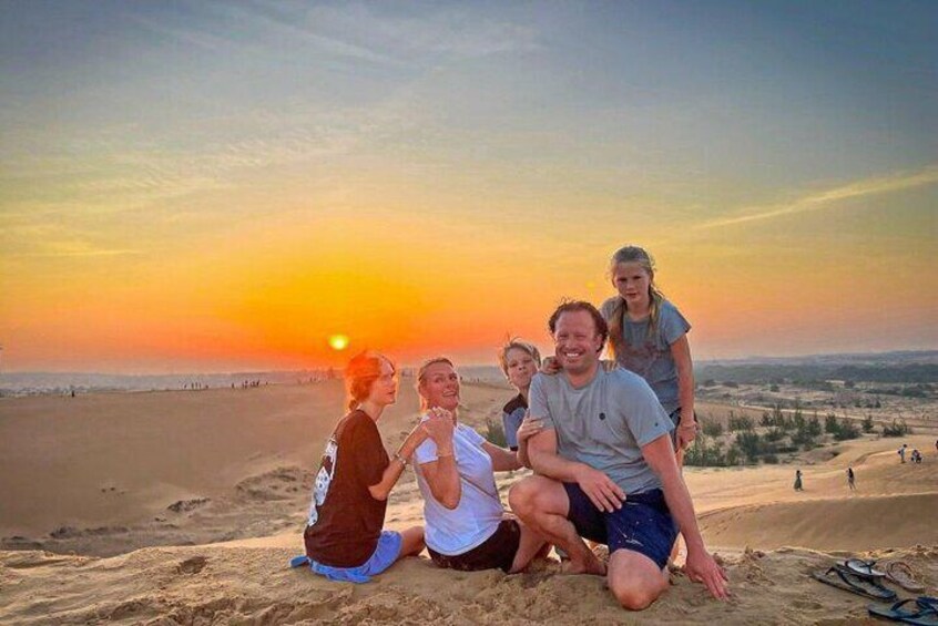 Private Jeep Tour Sand Dune Sunrise or Sunset from Mui Ne