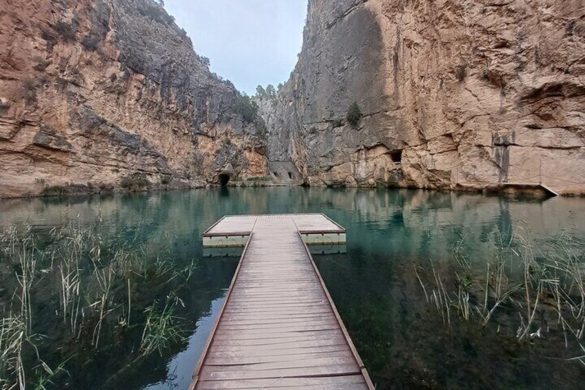 From Valencia, route of the Chulilla hanging bridges