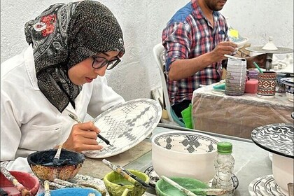 Fez Pottery Classes: Art and Culture Pottery Experience in Fes