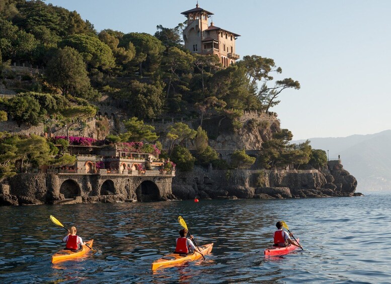 Easy Kayak Tour to Portofino with Optional Snorkeling