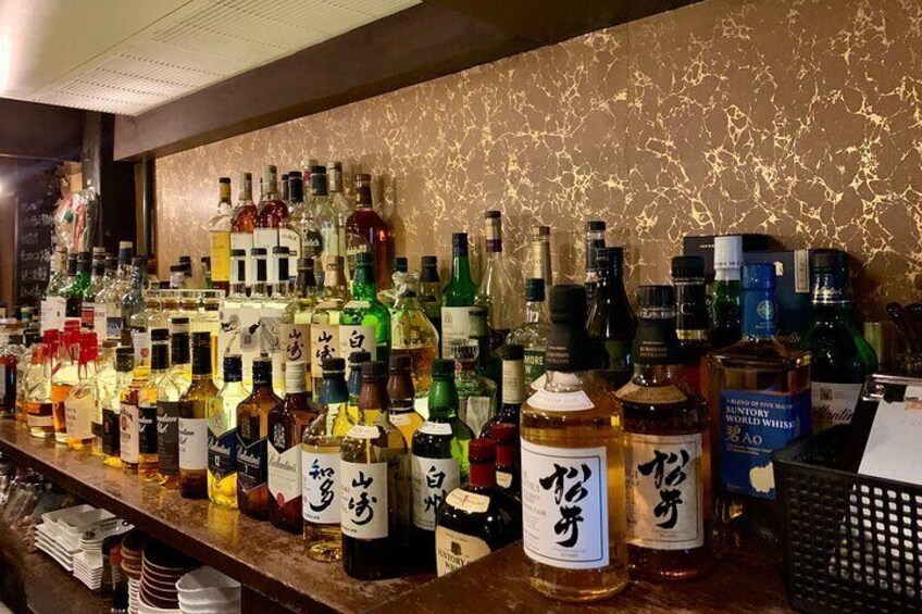 Osaka Nights: Ultimate Pub Bar Crawl with an Expert Local Guide