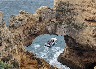 Excursión de medio día a la ciudad de Lagos y paseo en barco a Ponta da Pie...