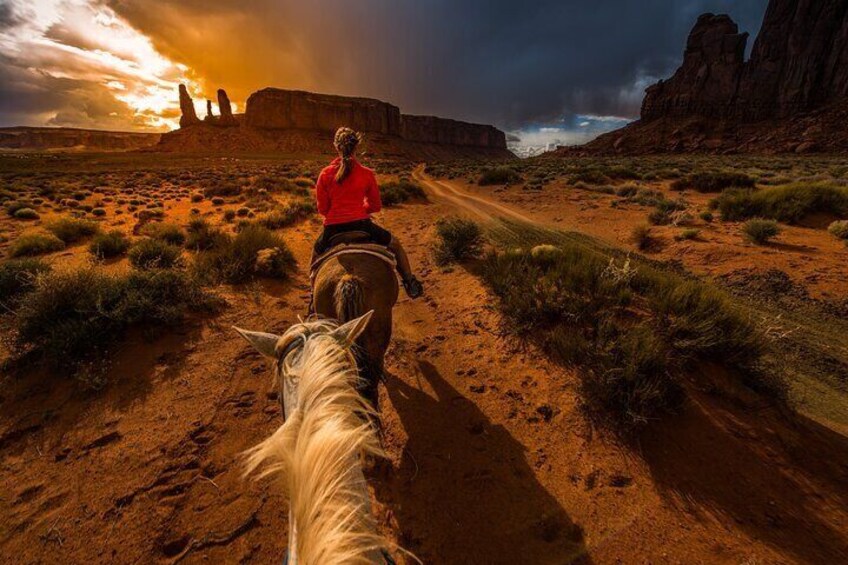 Southwest Horseback Riding in Laughlin