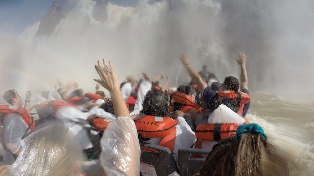 Cataratas Iguazu Argentinas Tour and Great Adventure on boats tour