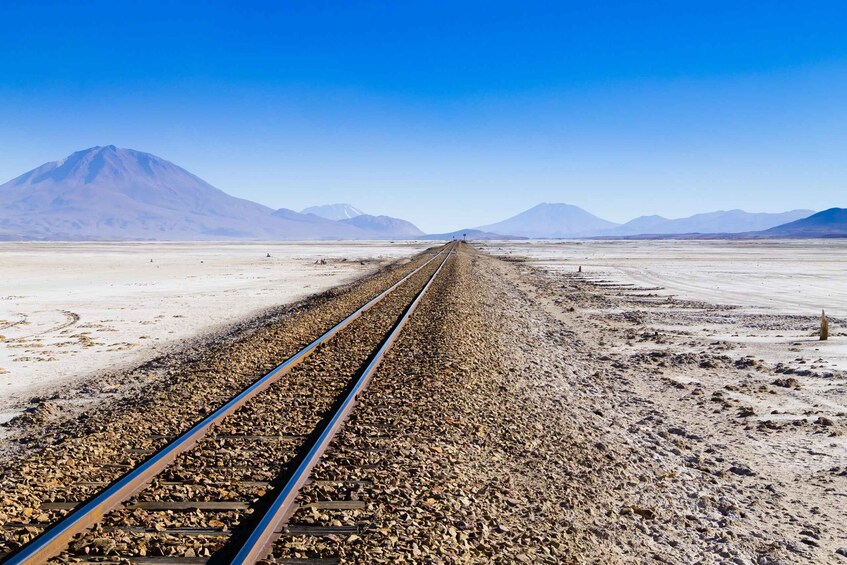 Picture 1 for Activity Uyuni: 3 day-tour, salt flats & surrealistic deserts