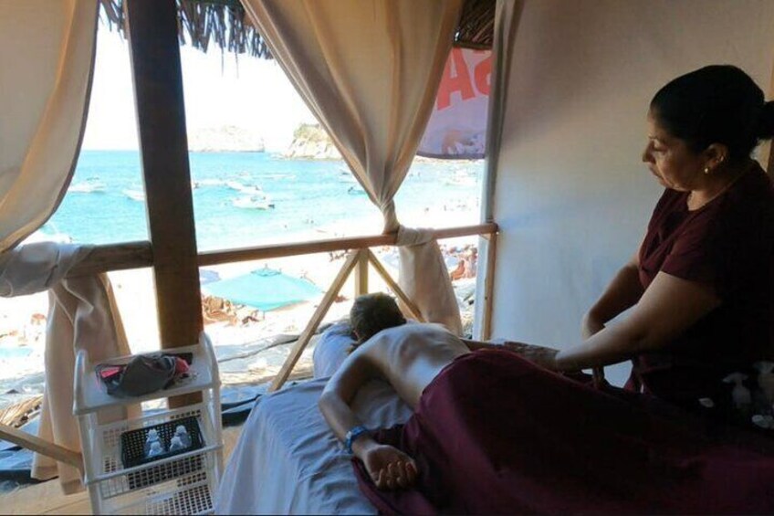 Beachfront Massage Experience in Mismaloya