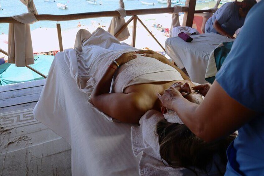 Beachfront Massage Experience in Mismaloya