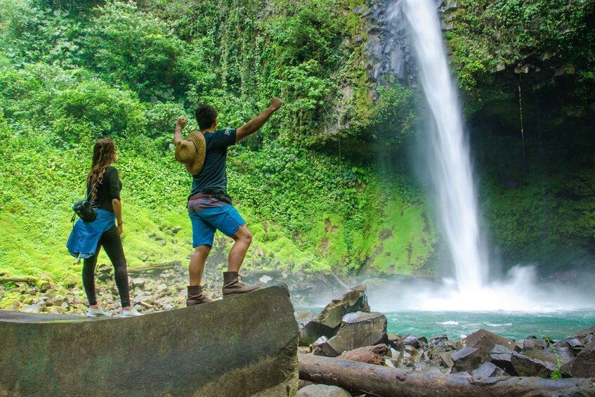 Picture 12 for Activity La Fortuna: Arenal Volcano and Waterfall Tour with Lunch