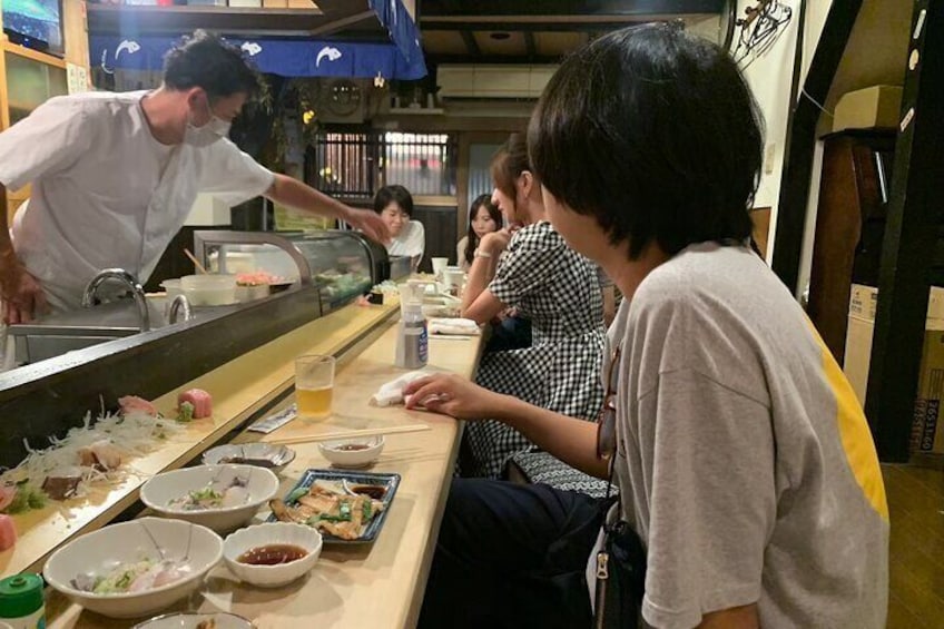 Bar and Izakaya Nightlife Tour in Kyoto