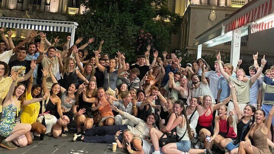 Pub crawl group photo