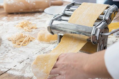 Austin: Master the Art of Colossal Shrimp Alfredo Pasta