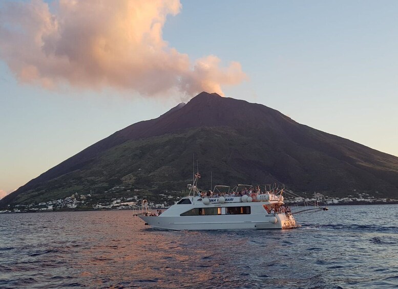 Picture 9 for Activity Vulcano, Panarea e Stromboli full day tour from Lipari