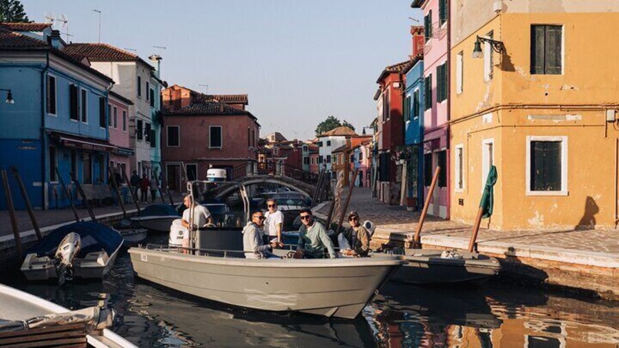 2 Hours Private Boat Tour in the Lagoon at Sunset with Aperitif