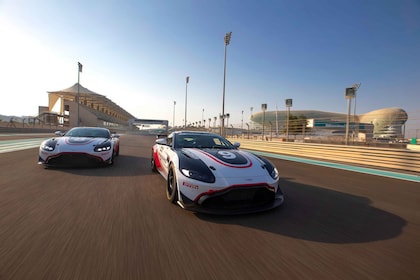 Abu Dhabi: Aston Martin GT4 -ajokokemus