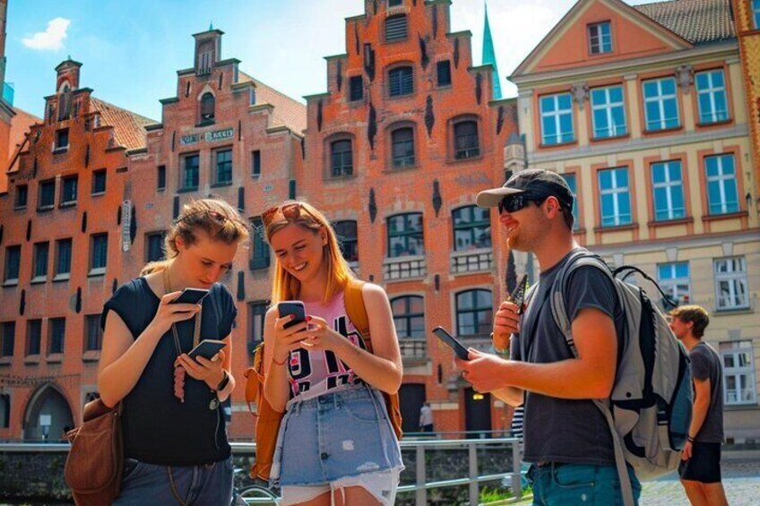 Private audio book city rally in Lübeck’s old town