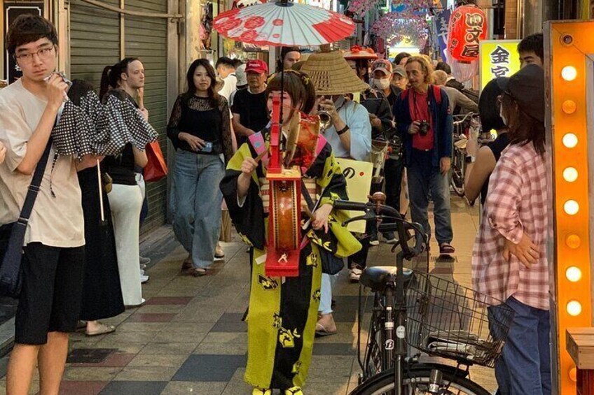 Osaka Highlights: 4Hrs Guided Walking Tour with a Native Expert