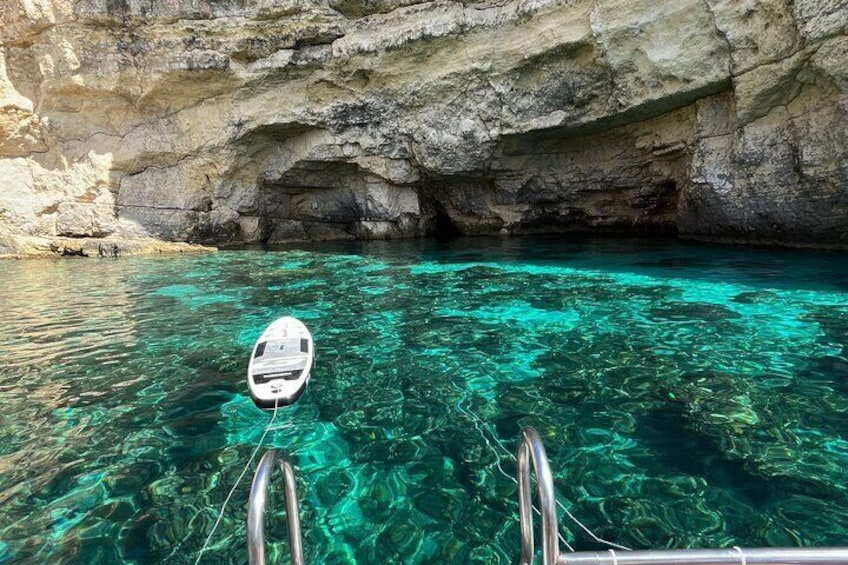 Private Boat Charter in Blue Lagoon Comino Highlights and Caves