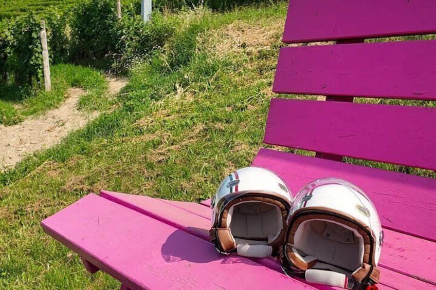 Vespa tour in the Langhe with winery visit and lunch