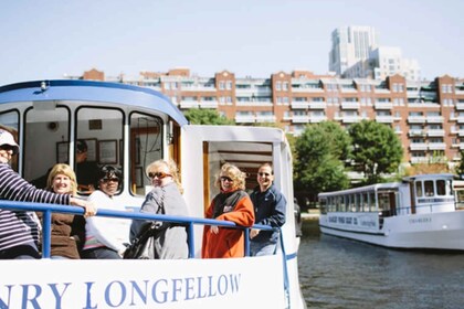 Boston: Charles River Sightseeing Cruise