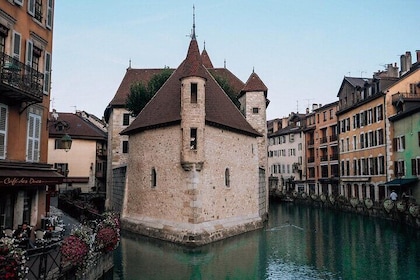 Private Tour of Annecy and Geneva