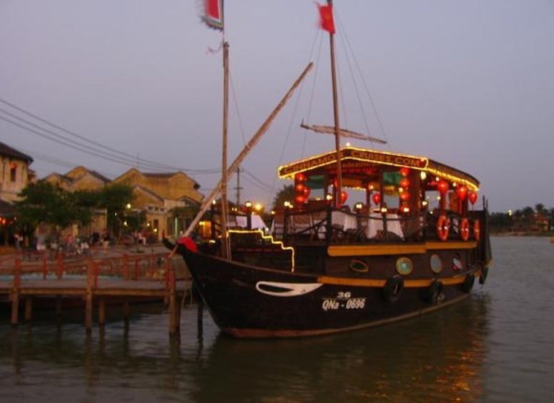 Picture 20 for Activity Romantic Sunset Dinner Cruise in Hoi An
