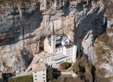 Verona: Madonna della Corona Sanctuary Walking Tour