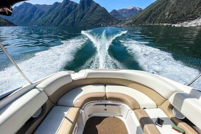 4 Hours Private Guided Tour by Motorboat on Lake Como