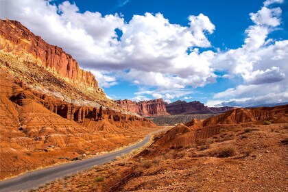 10 Self-Guided Driving Tours from Las Vegas