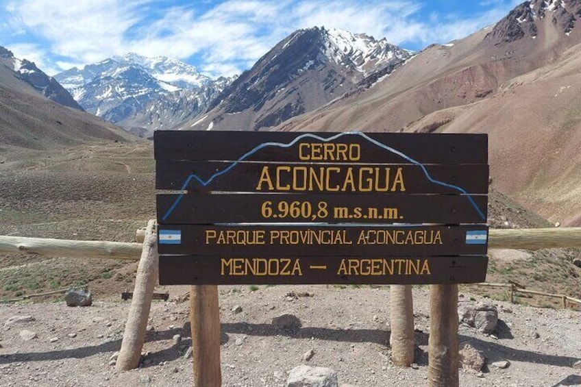 Guided tour of the Mendoza Mountains for the day