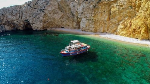 Krk: Golden Beach and Blue Cave Cruise with Welcome Drink