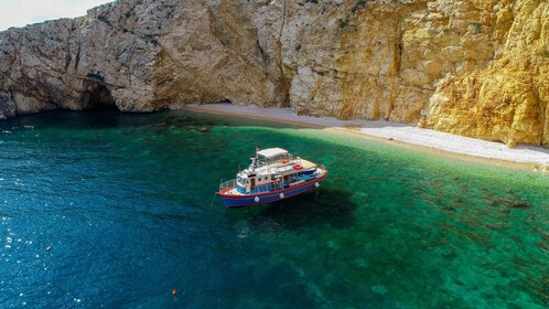 Krk: Golden Beach and Plavnik Cave Cruise with Welcome Drink