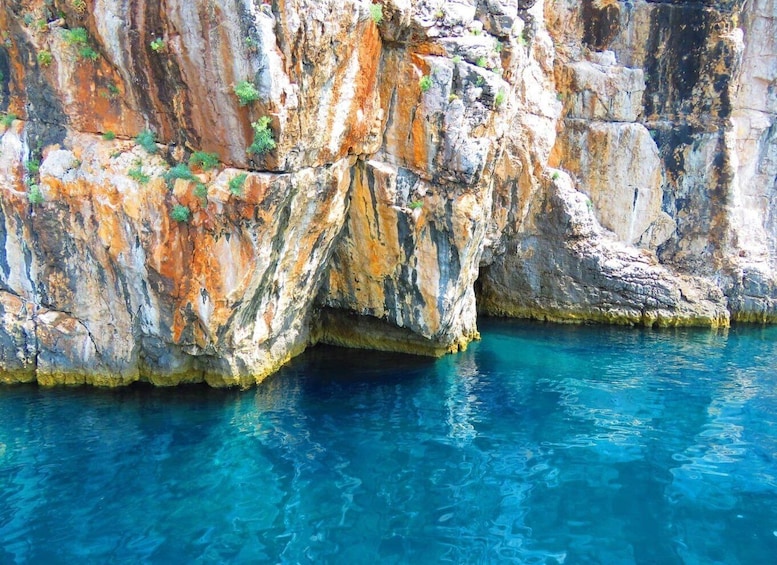 Picture 6 for Activity Krk: Golden Beach and Plavnik Cave Cruise with Welcome Drink