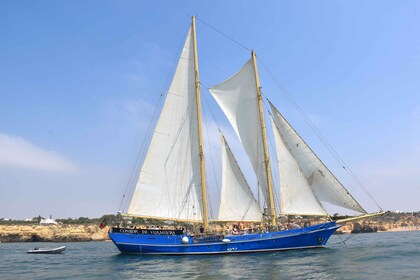 Desde Vilamoura: Crucero en velero de 3 horas por la Costa del Algarve