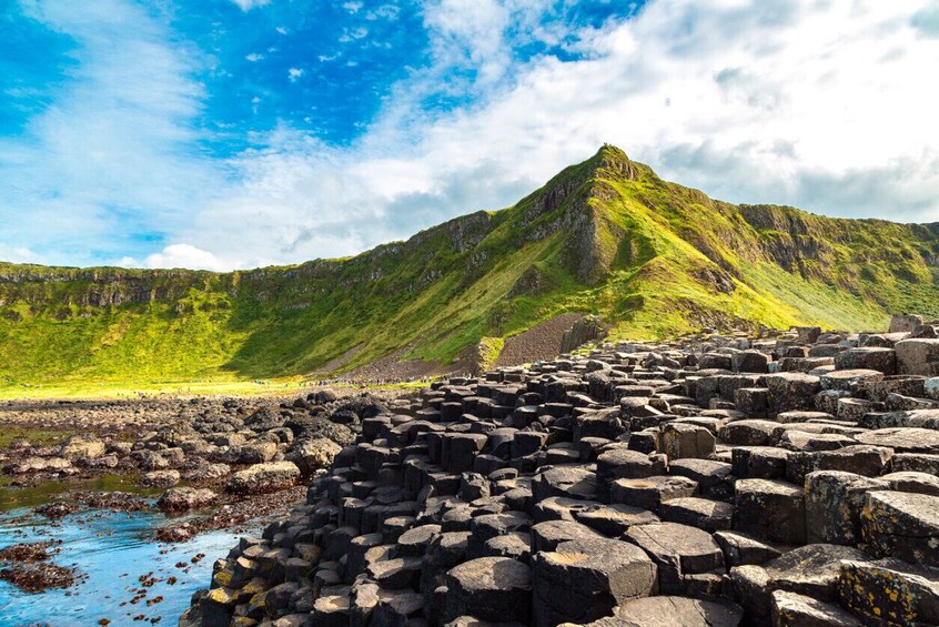 City Sightseeing Belfast: Hop-On Hop-Off Bus Tour & Giant's Causeway Tour