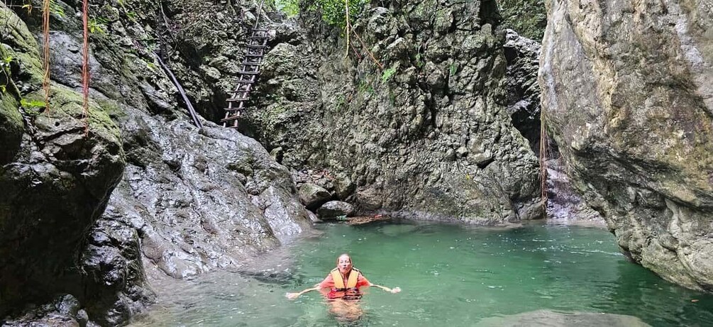 Picture 1 for Activity Hiking Tabernacle Thundering Waterfall