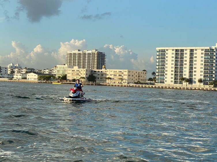 JetSki One Hour with Free Pontoon Sightseeing Tour of South Beach