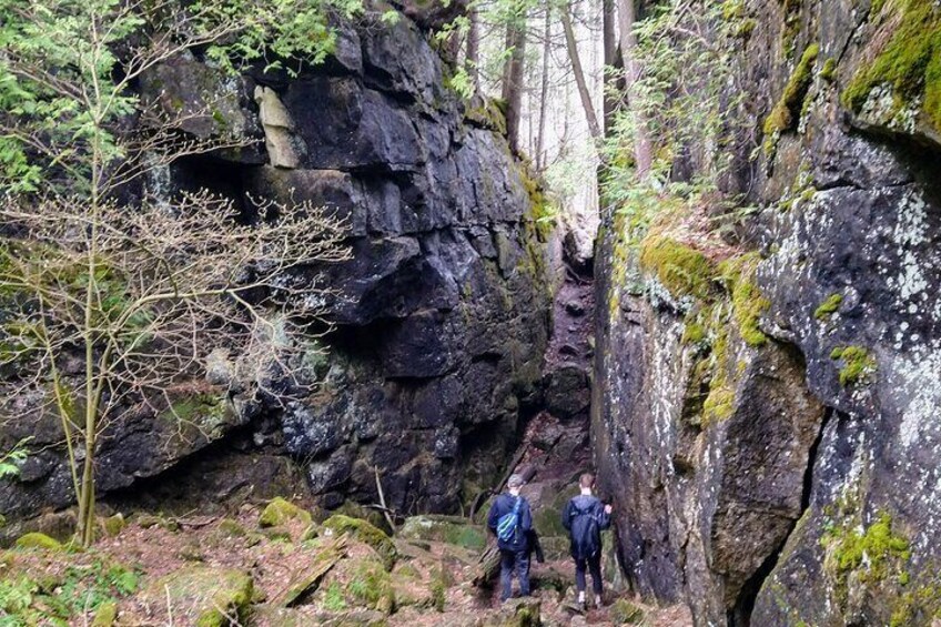 Metcalfe Crevice, hikers