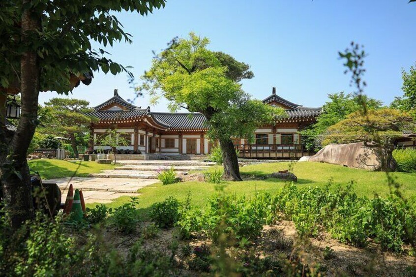 Full-Day Royal Gyeongju Tour Discover Ancient History