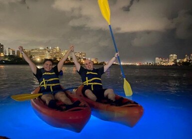 San Juan: experiencia de kayak nocturno con LED en la laguna del Condado