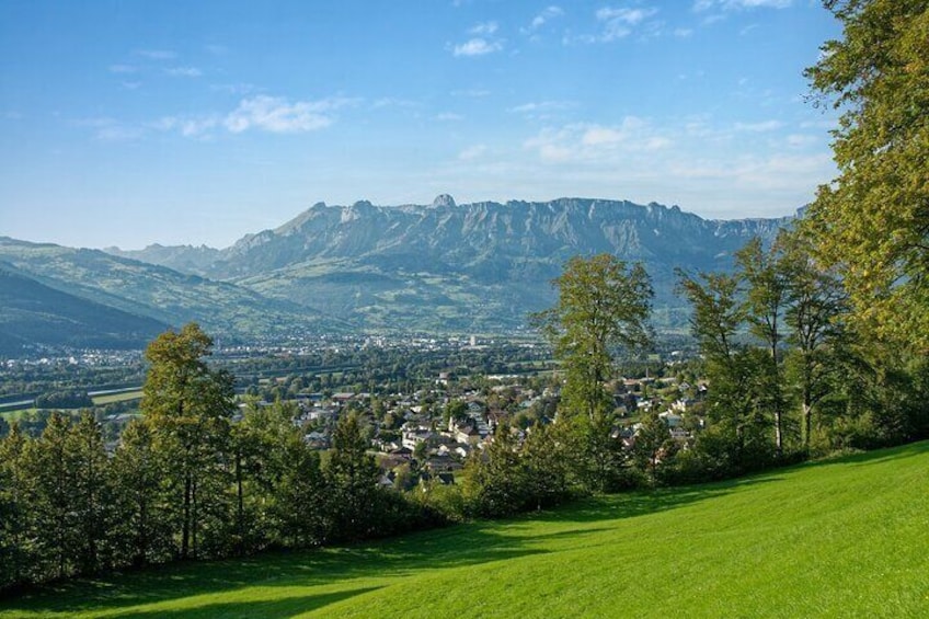 Private Day Tour from Basel to Zurich and Vaduz with Transport