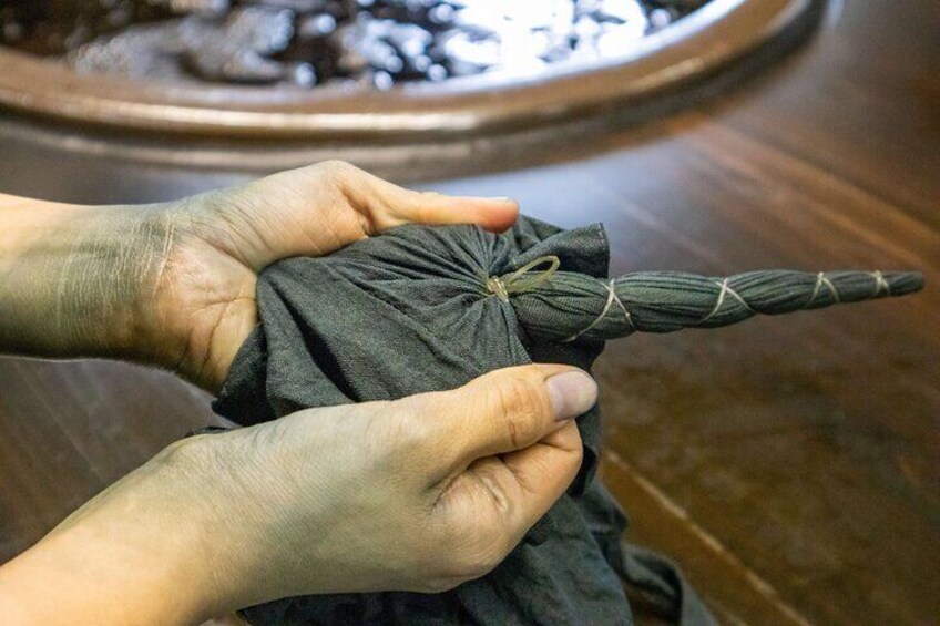 Indigo Dyeing Experience : Handkerchief / Tokushima, Shikoku