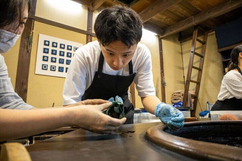 Indigo Dyeing Experience : Handkerchief / Tokushima, Shikoku