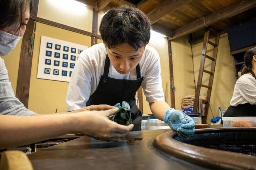 Indigo Dyeing Experience : Handkerchief / Tokushima, Shikoku