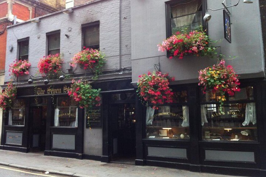 Private Tour of London's Historic Pubs