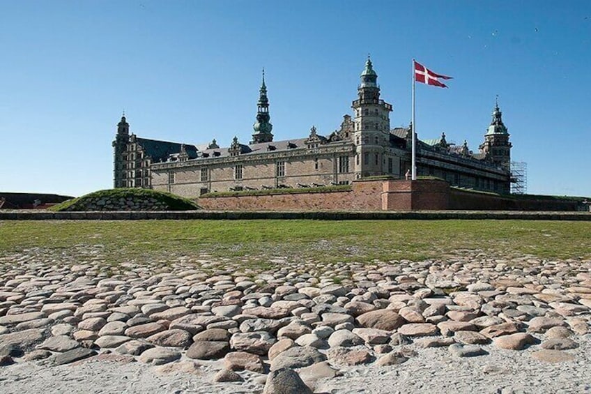 E Biking Adventure to Kronborg Castle 