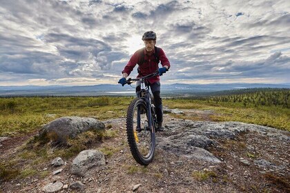 Mountainbike to the top of Kiruna on an E-Bike