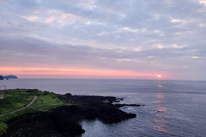 Jeju island Sunrise Tour Early Morning with Hotel Pickup