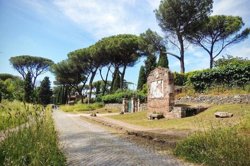 Secrets Beneath Rome: Capuchin Crypt and Catacombs Tour